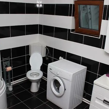 Vila Crema Deluxe Vilă *
